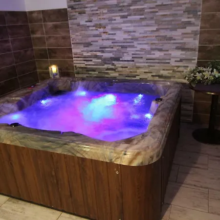 Na Mlyne Hotel *